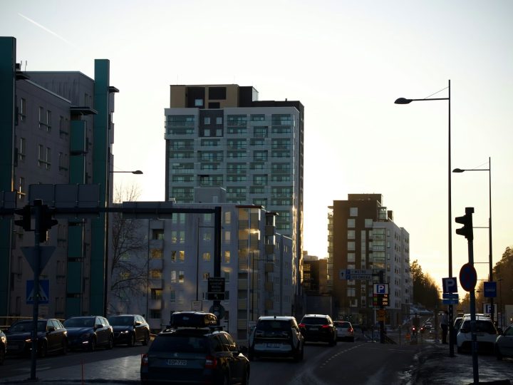 Espoon liikenne nyt 26.11. klo 18: Kehä II:n työmaa hidastaa – seudulla onnettomuus Porvoonväylällä