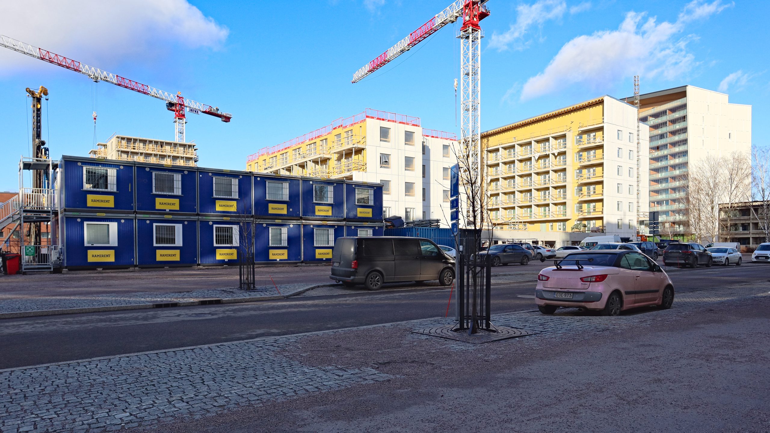 Espoo kasvaa ja työttömyys elää: tuore kooste kertoo, missä arki liikkuu juuri nyt