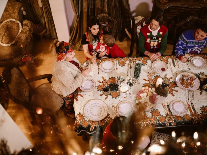 Hvittorpin “Jouluaatto yhdessä” kokosi espoolaisia – yhteinen pöytä ja sauna tarjosivat vaihtoehdon yksinäiselle aatolle