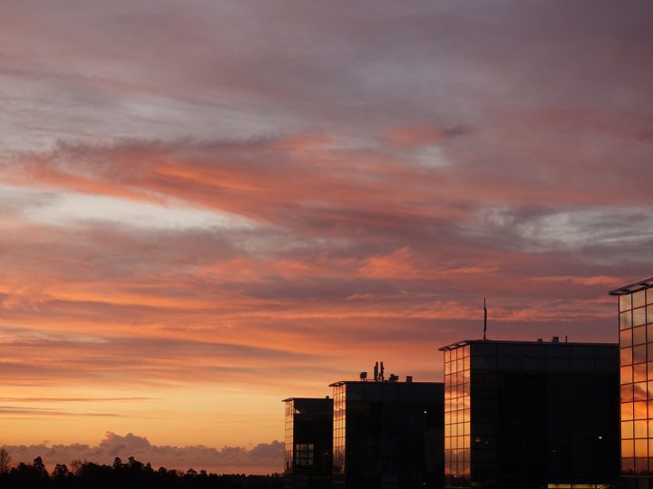 Espoon kestävän kehityksen työ päätyi kirjaksi – ”Stories of European Cities” kokoaa oppimismatkan yksiin kansiin