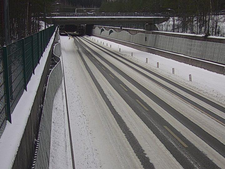 Hiidenkallion tunneli suljetaan öisin 12.–16.1.2026 – huoltotyö muistuttaa reittien haavoittuvuudesta