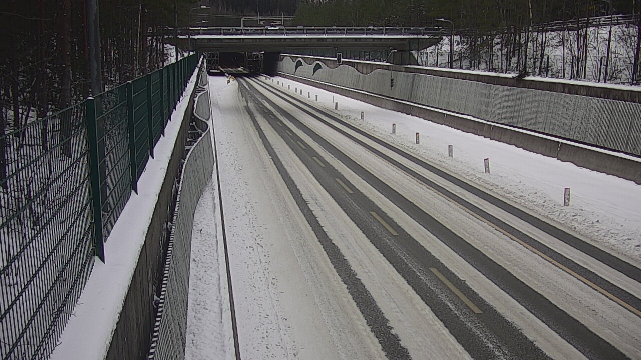 Hiidenkallion tunneli suljetaan öisin 12.–16.1.2026 – huoltotyö muistuttaa reittien haavoittuvuudesta