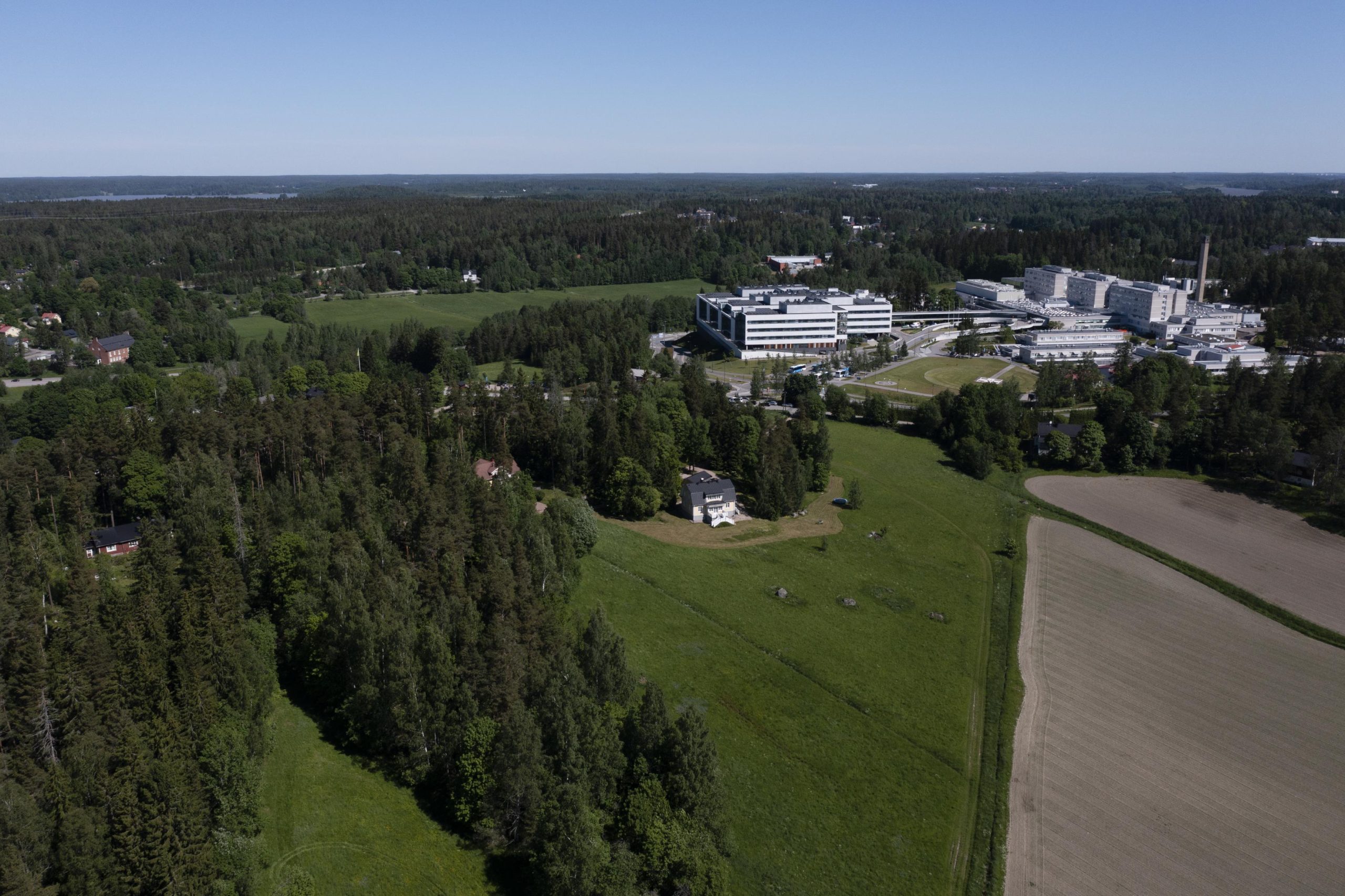 Jorvin uusi osastorakennus luovutettiin HUSille – käyttöönotto alkaa elokuussa 2026
