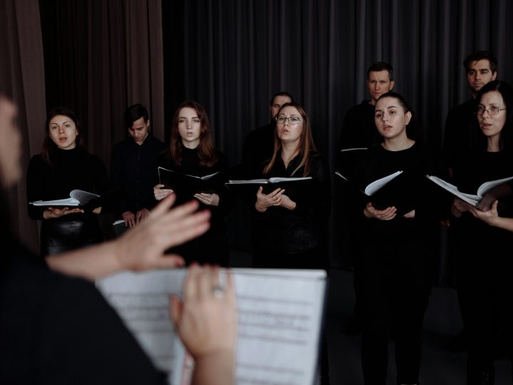 Espoon menovinkit 19.1.2026: Perhekahvila, kirkonmäkikahvila ja kuoroharjoitukset – 10 poimintaa