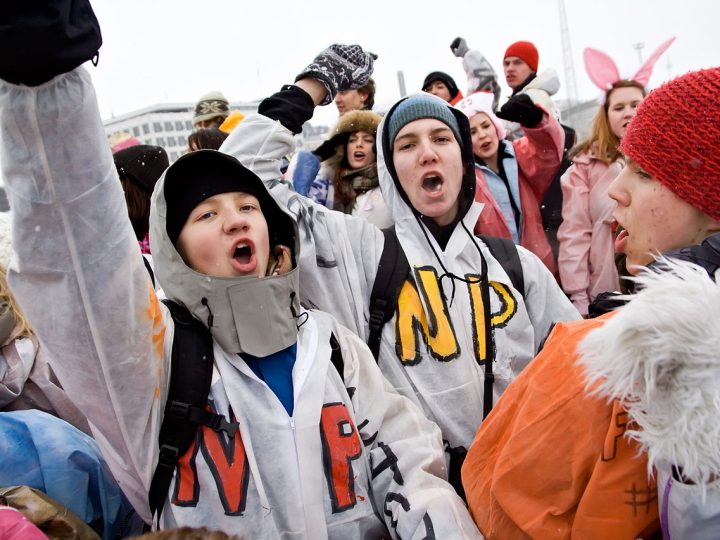 Penkkarit näkyivät Tapiolassa – Espoon kaupunki julkaisi videoita ja kuvia abiperinteestä
