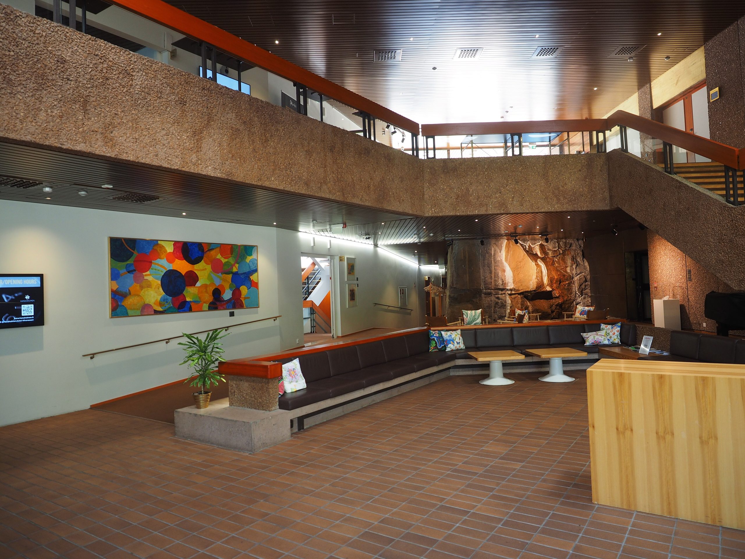 Hanaholmenin 50 vuotta avautuu verkossa: näyttely ja tekoälyhaku tuovat arkiston lähelle