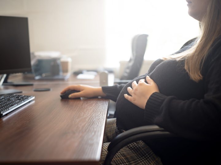 Lausuntoaika päättyi 8.2.2026: tiukennuksia raskaus- ja perhevapaasyrjintään