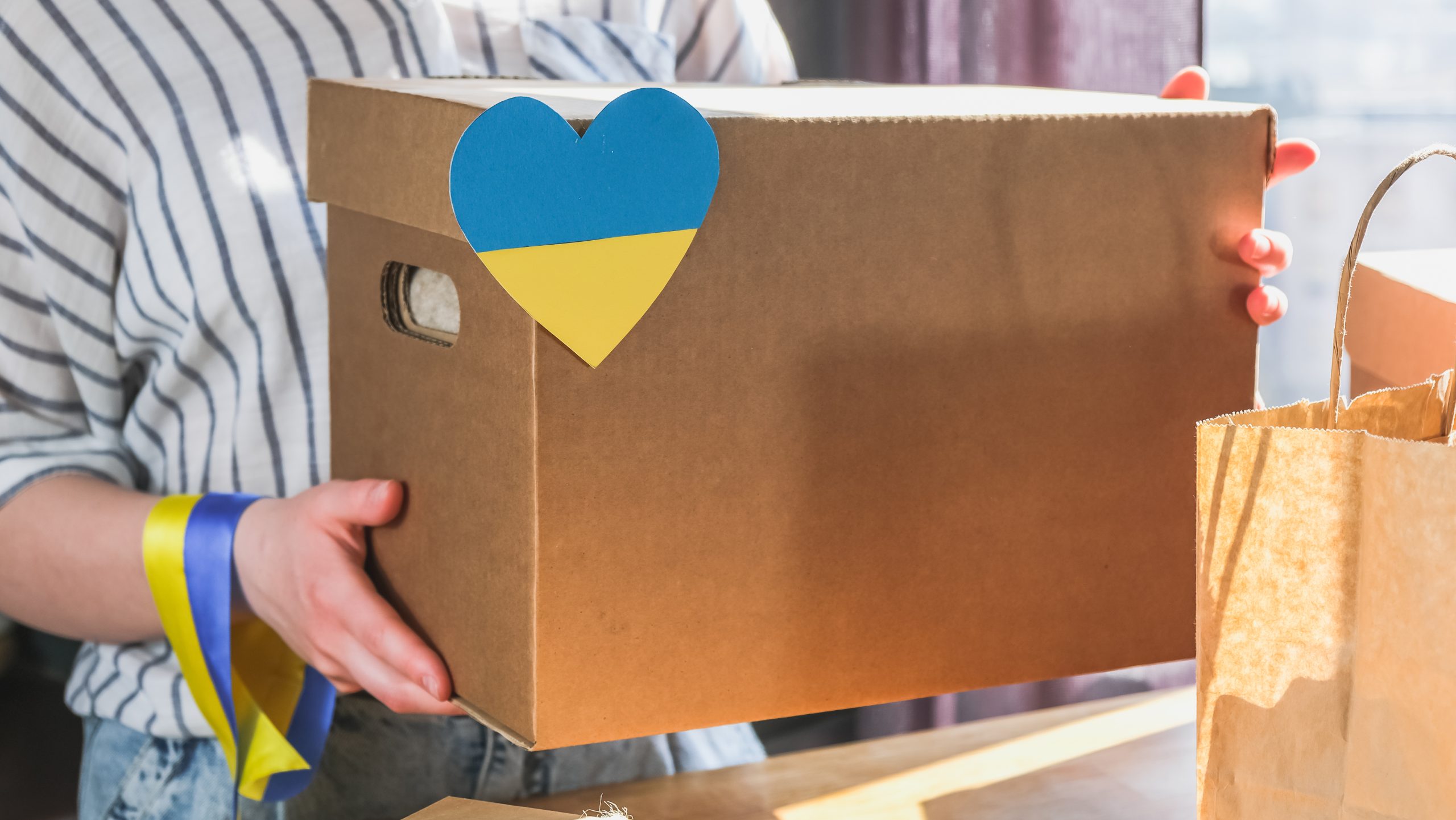 Espoon lukioiden lahjoitukset perillä Ukrainassa – 77 laatikkoa toimitettiin Kryvyi Rihiin