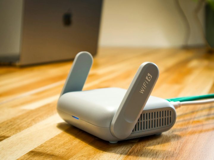 Kaapeli-TV ja kaapelimodeemiyhteydet pätkivät Espoossa – Elisa tiedotti häiriöstä 4.2.2026