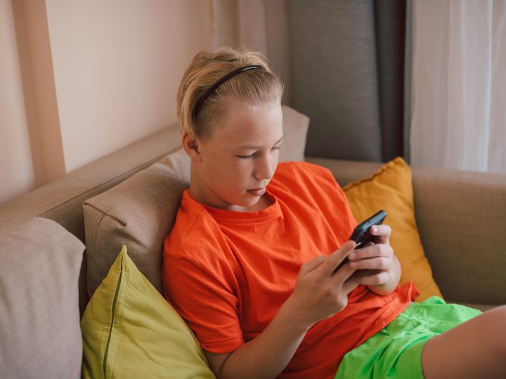 Poliisin uusi kyberopas puhuttelee myös Espoon koteja