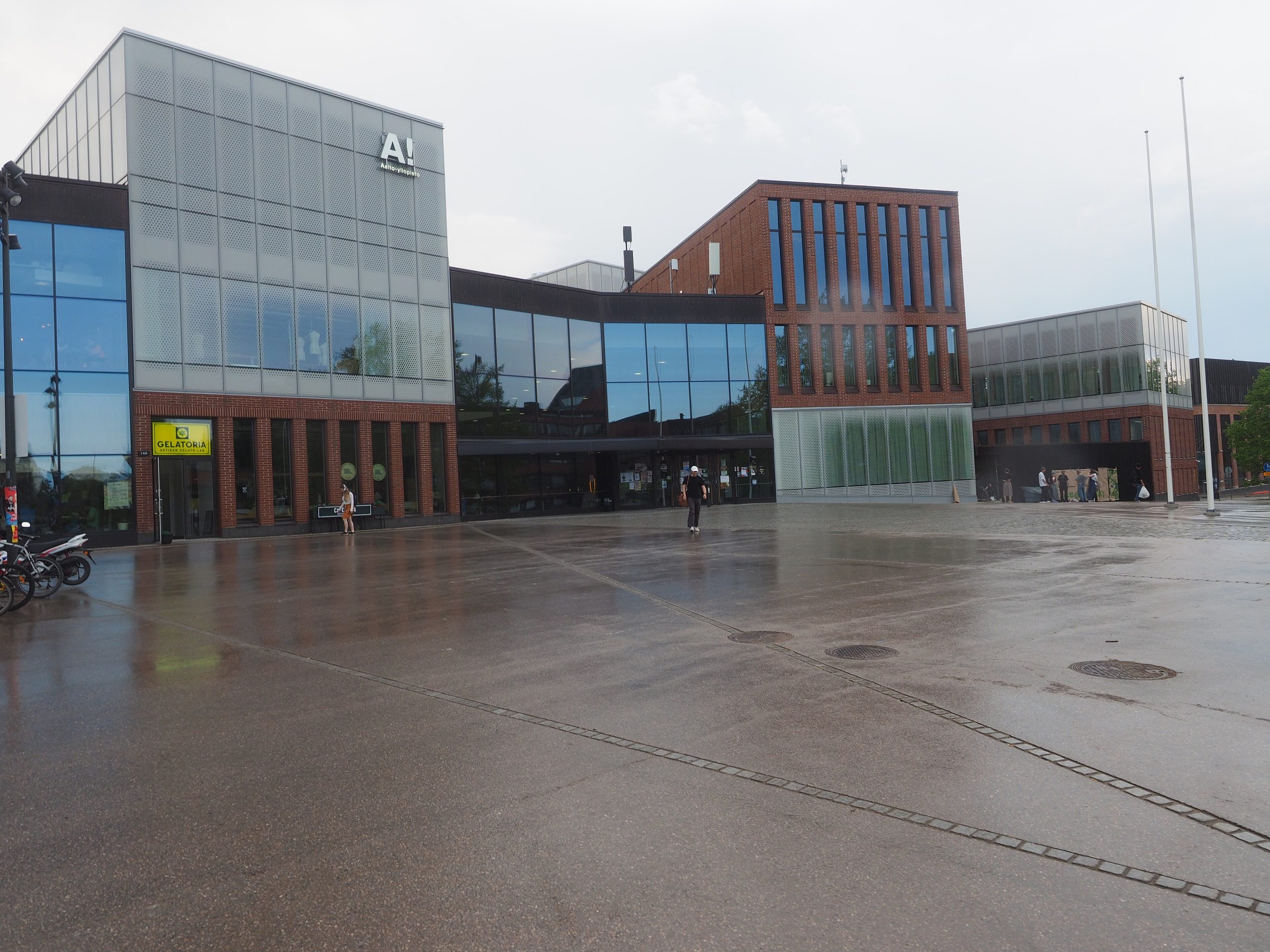 Aalto-yliopistolle 3 miljoonan euron lahjoitus kestävän teollisuuden professuuriin