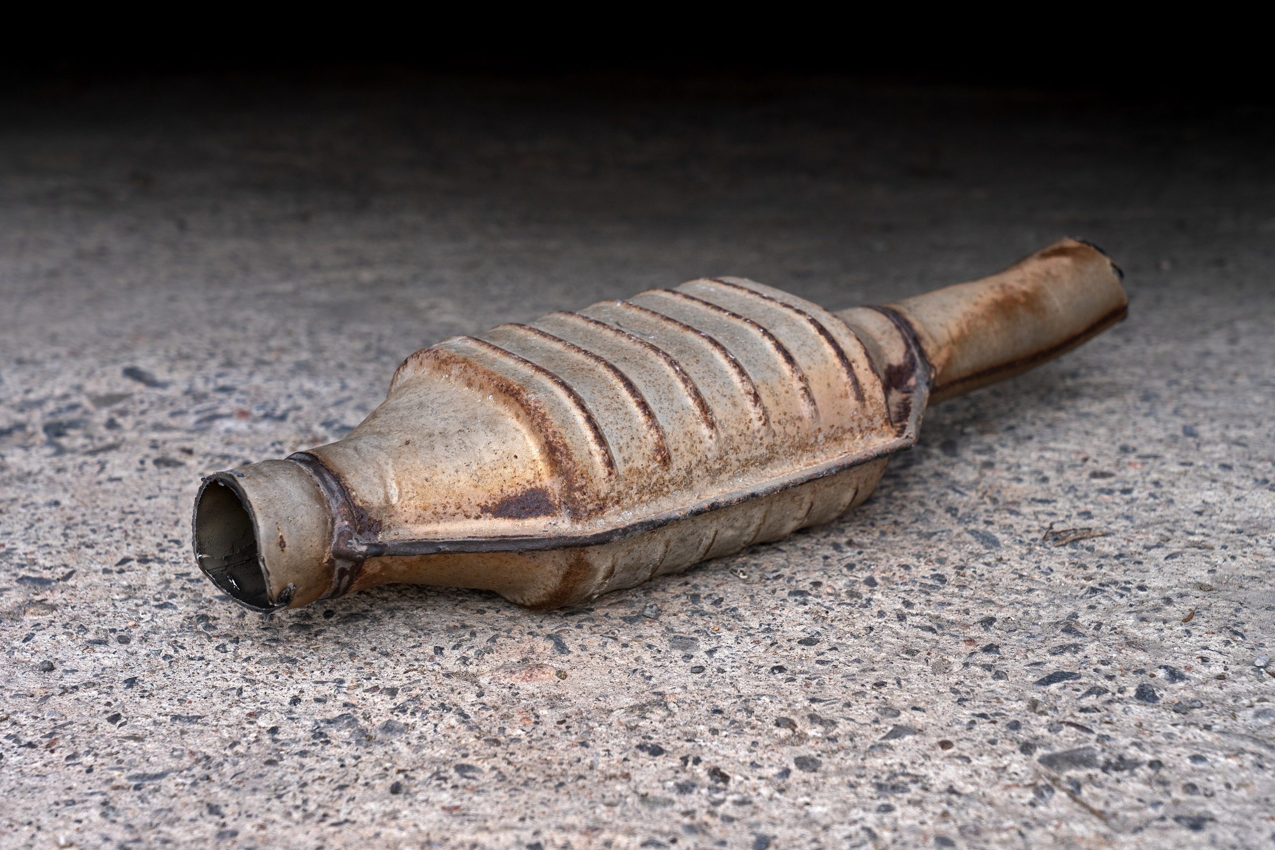 Katalysaattorivarkausepäilyt johtivat viiteen kiinniottoon – kaksi epäiltyä tavattiin Espoossa