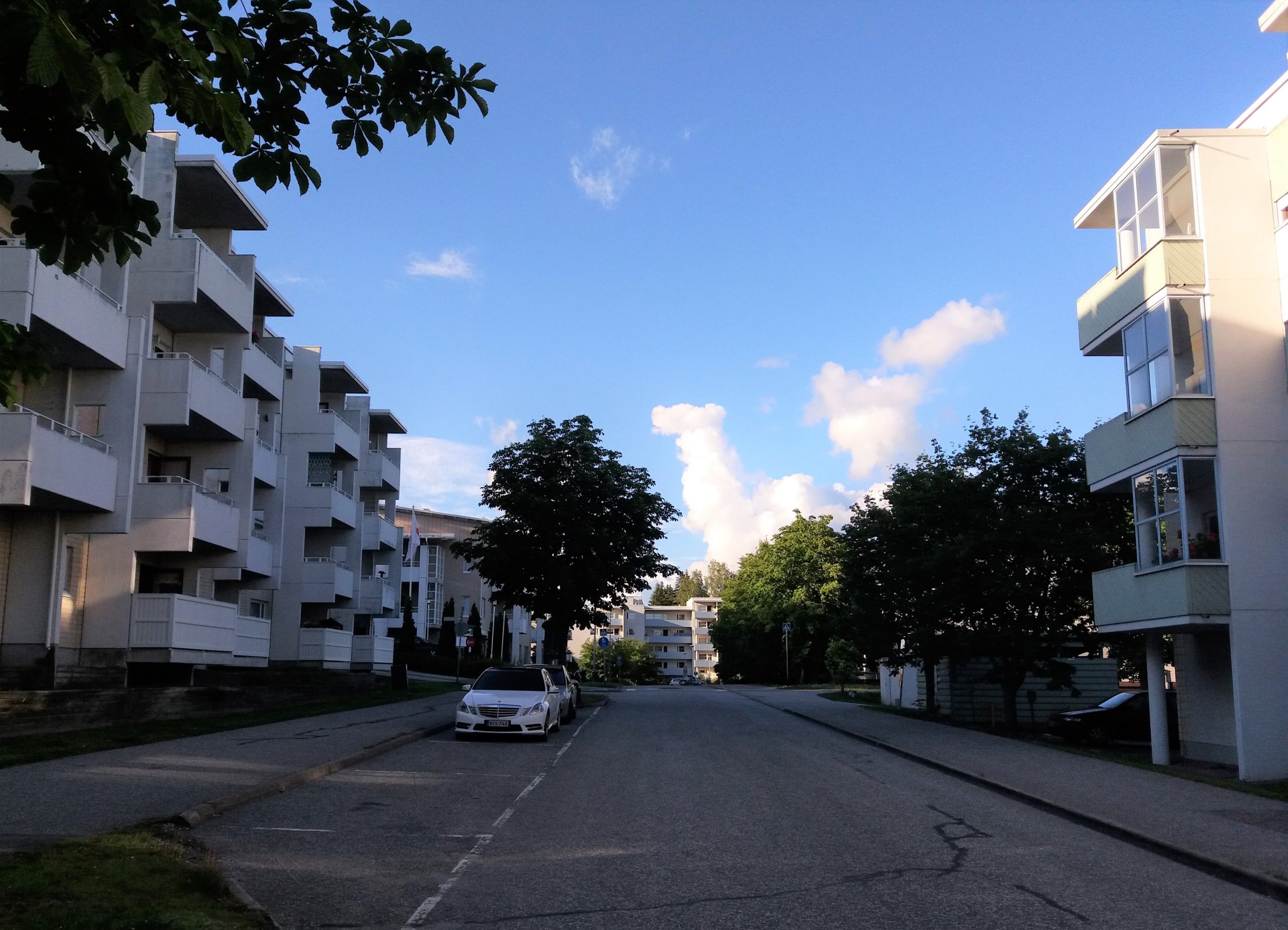 Taloyhtiöiden tupakointikielloista tulossa kevyempi prosessi – muutos koskisi myös Espoon asuntoyhteisöjä