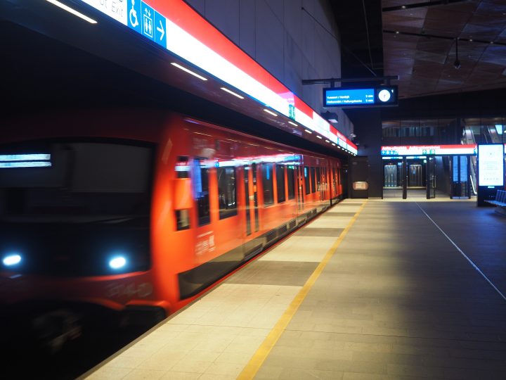 Metrojen turvallisuusvika koskee myös Espoon arkea – M300-junat käydään läpi poikkeusohjein
