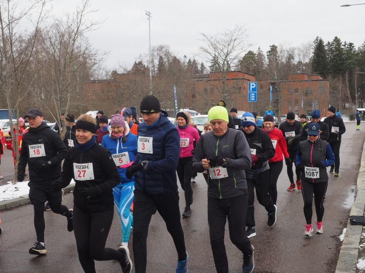 Espoon menovinkit 26.4.2026: Huipun perhepäivä, Töpinät, kevätmyyjäiset ja Länsiväyläjuoksu – 10 poimintaa