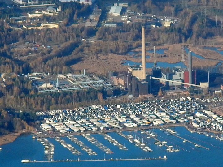 Poliisi varoittaa perämoottorivarkauksista Suomenojalla – veneilijöitä kehotetaan tarkistamaan kalusto