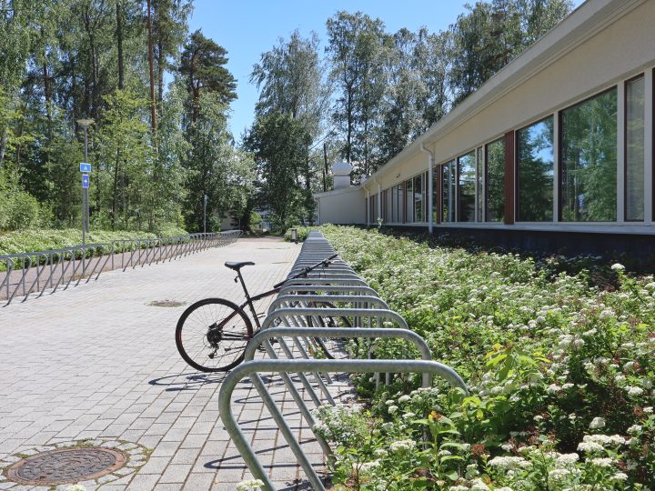 Avoimien opetustilojen kritiikki koskee myös Espoota – koulusuunnittelu hakee nyt selkeämpiä rajoja