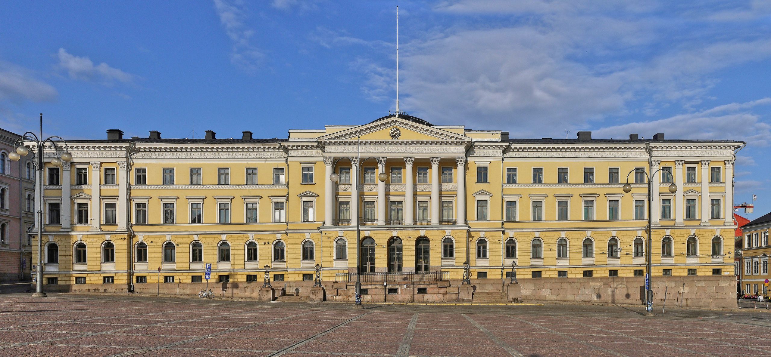 Sosiaalihuollon lakiluonnos voi näkyä Espoossa maksuissa ja arjen tuessa