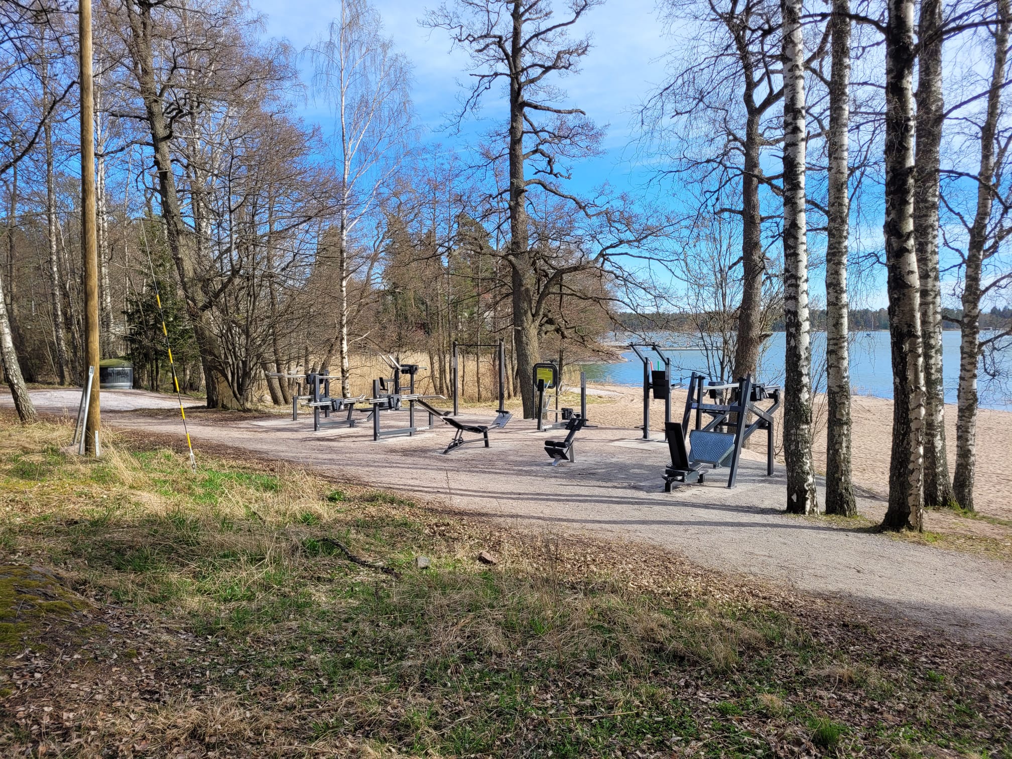 Hanikan uimarannan ulkokuntosali Espoossa keväällä 2026.