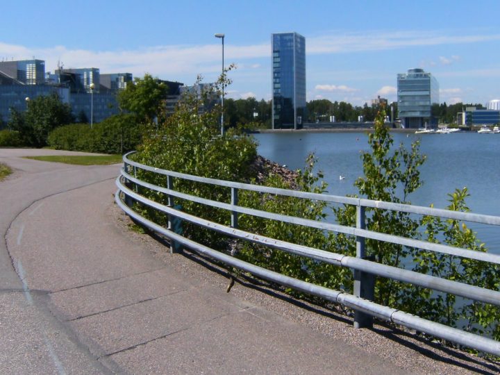 Kuntabarometri antoi Espoolle viestin: lupa-asioiden sujuvuus painaa yrittäjien arviota