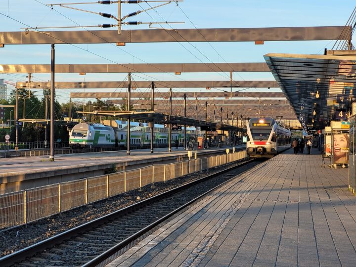 HSL varoittaa kesän junapoikkeuksista – Leppävaaran länsipuoli jää ilman junia 22.6.–26.7.2026