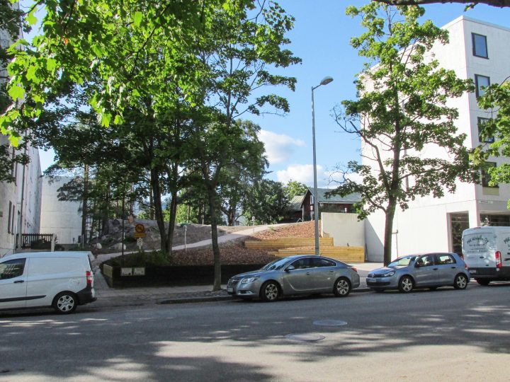 Oman parkkiruudun valvontamaksu nosti esiin taloyhtiöiden pysäköintiehdot