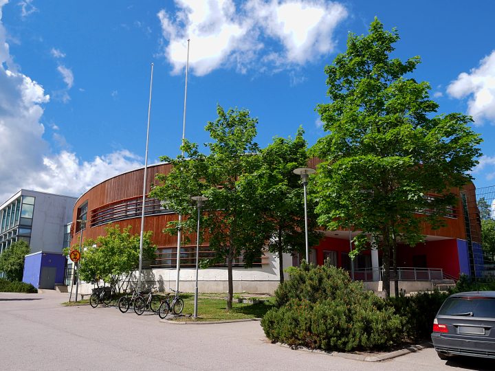 Espoo sai luvan englanninkieliseen lukiokoulutukseen – Kiviruukissa aloitetaan 2027