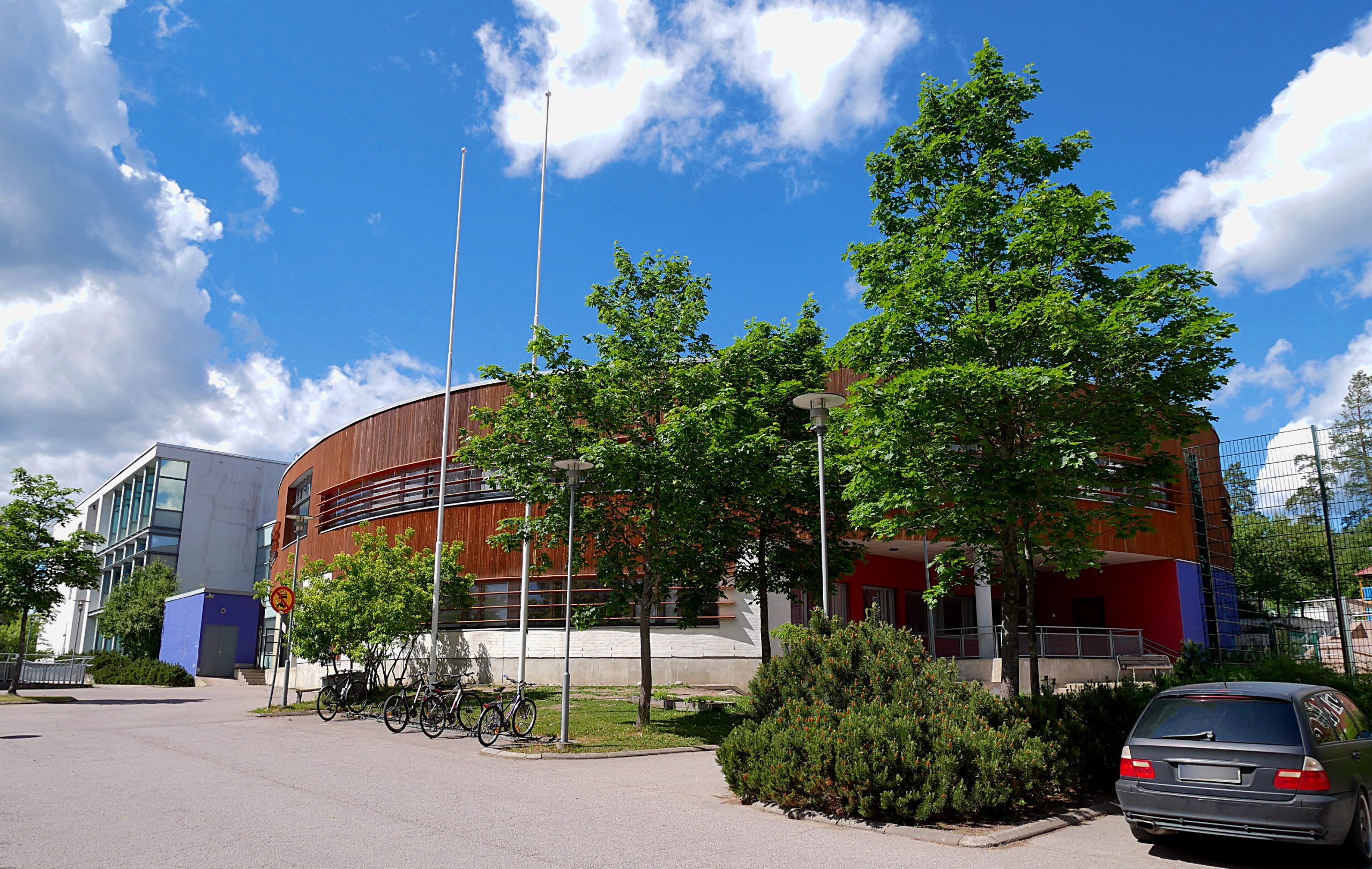 Espoo sai luvan englanninkieliseen lukiokoulutukseen – Kiviruukissa aloitetaan 2027