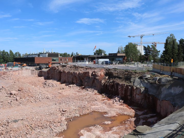 Uusi seuranta vertaa kaavoituksen ja lupien kestoa – Espoon rakennusluvan mediaani 1,6 kuukautta