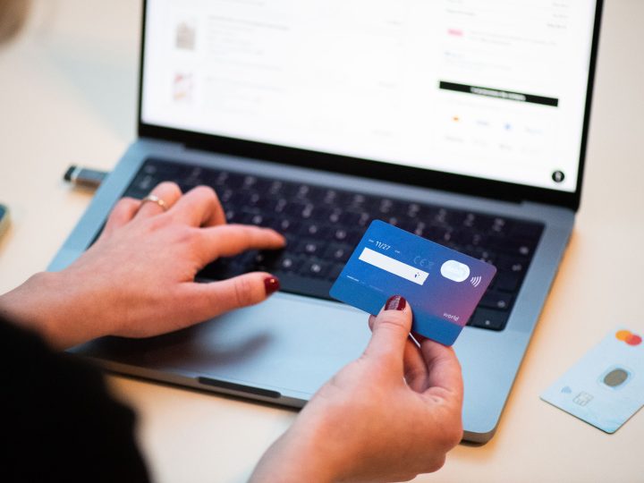 Verkkokauppoihin tuli pakollinen peruuttamistoiminto 19.6.2026