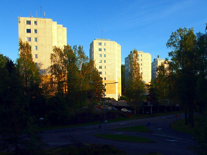 Asuntohinnat laskivat pääkaupunkiseudulla 4,2 prosenttia – Espoon asuntokaupassa korostuu tarkka vertailu