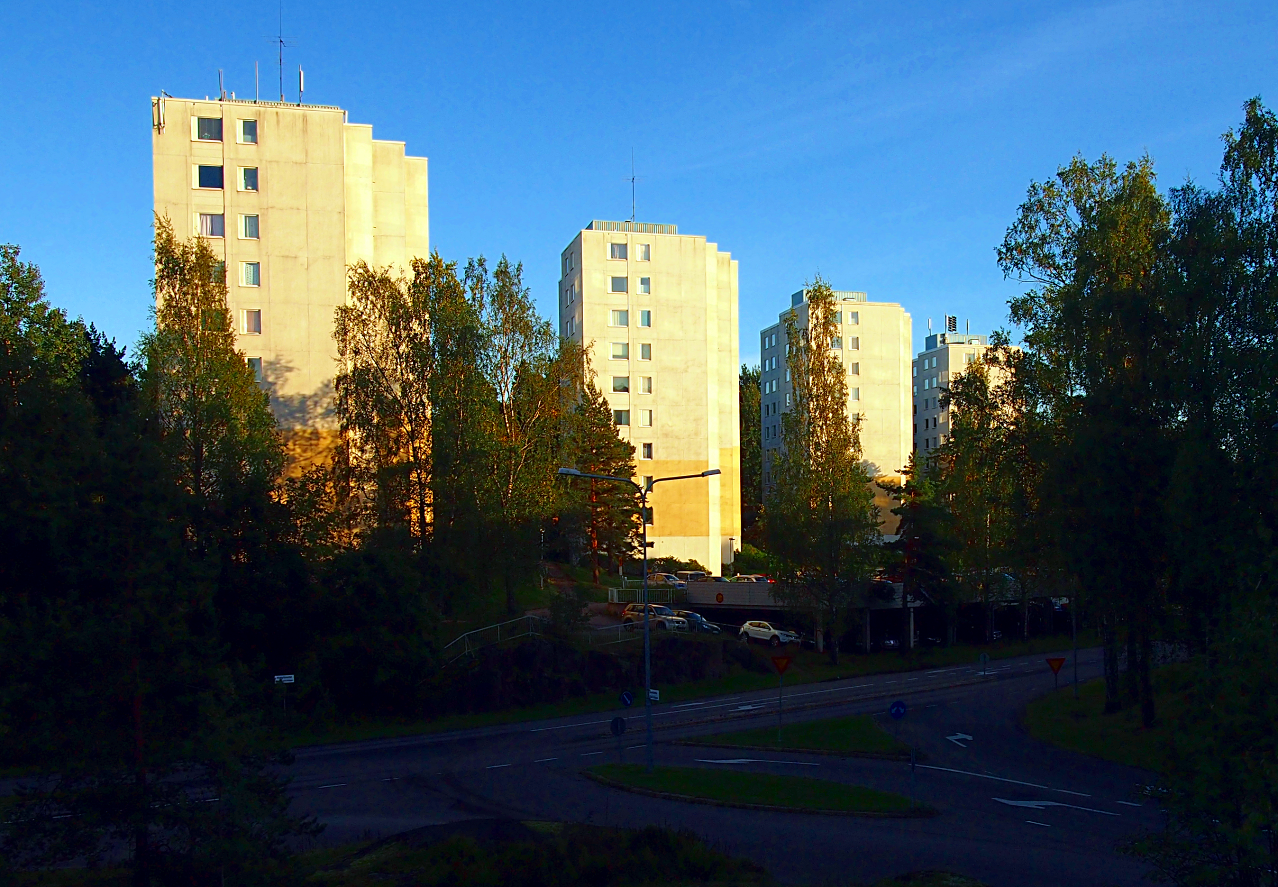 Asuntohinnat laskivat pääkaupunkiseudulla 4,2 prosenttia – Espoon asuntokaupassa korostuu tarkka vertailu