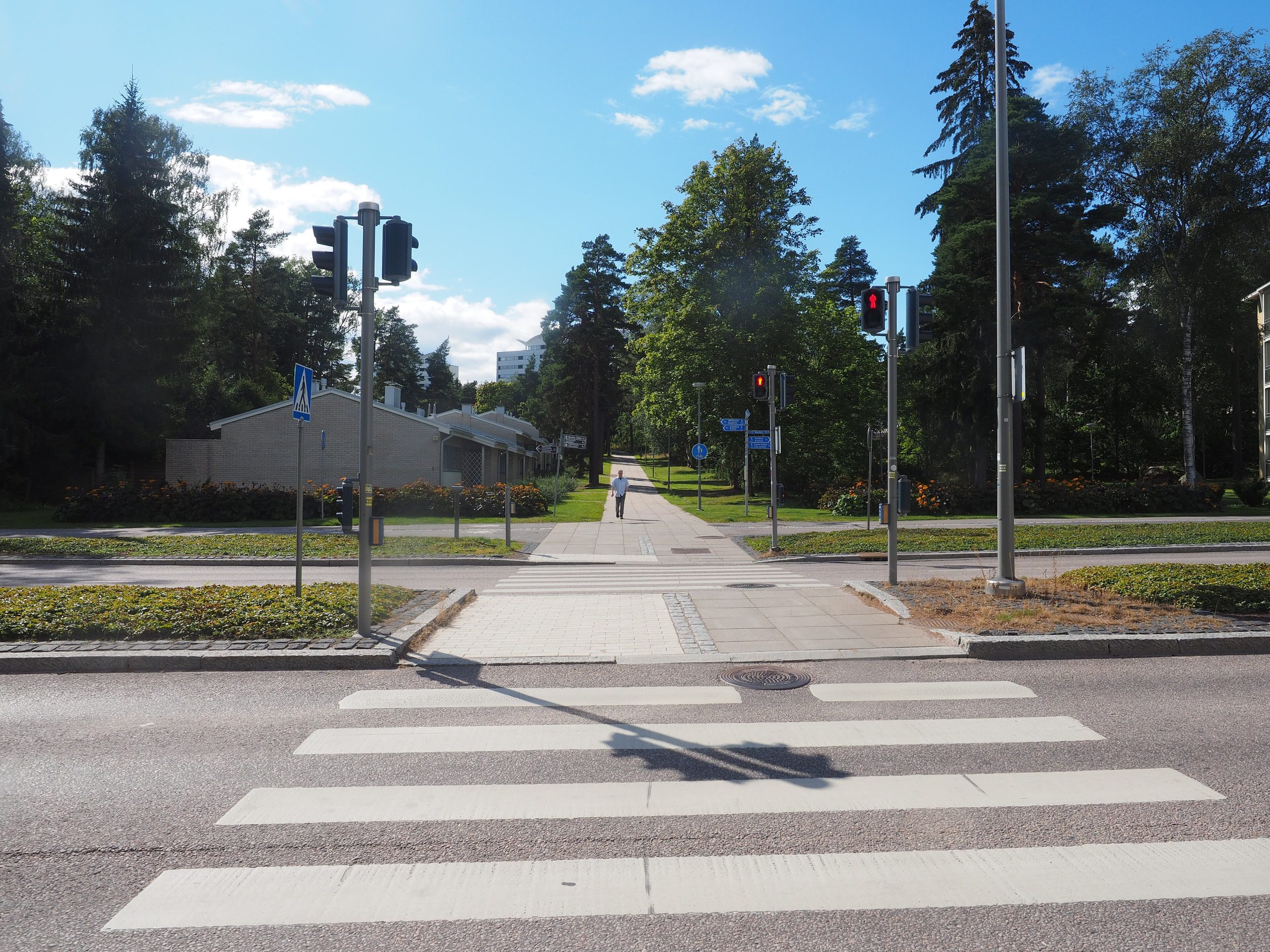Poliisi tehostaa koulujen lähiliikenteen valvontaa – Espoon koulut alkavat 13.8.