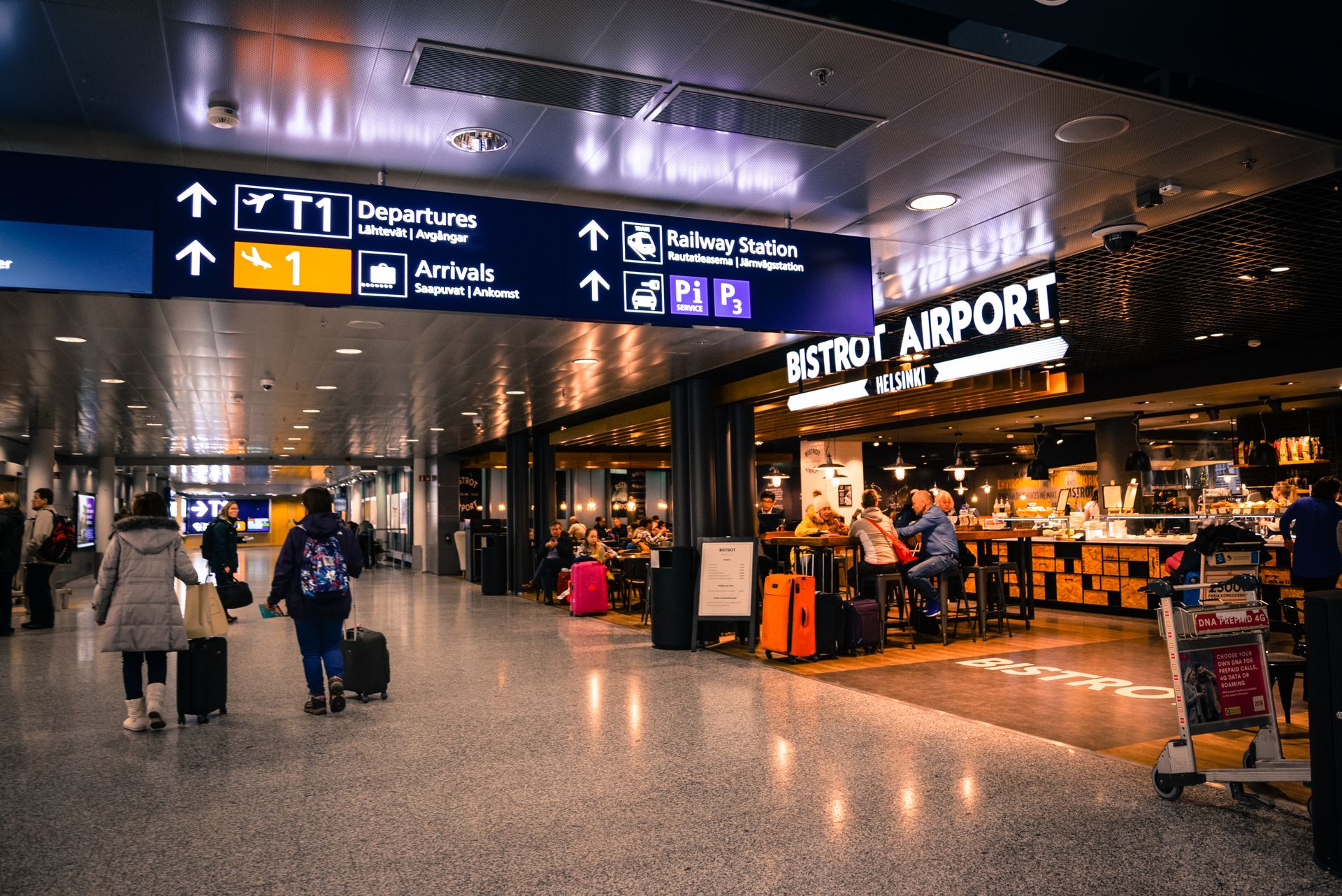 Suomen lentoasemilla vilkkain heinäkuu sitten vuoden 2019 – Helsinki-Vantaa keräsi 1,7 miljoonaa matkustajaa