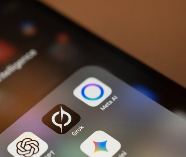 Tekoälymerkinnät tulivat voimaan EU:ssa – chatbotin ja syväväärennöksen on erotuttava selvemmin