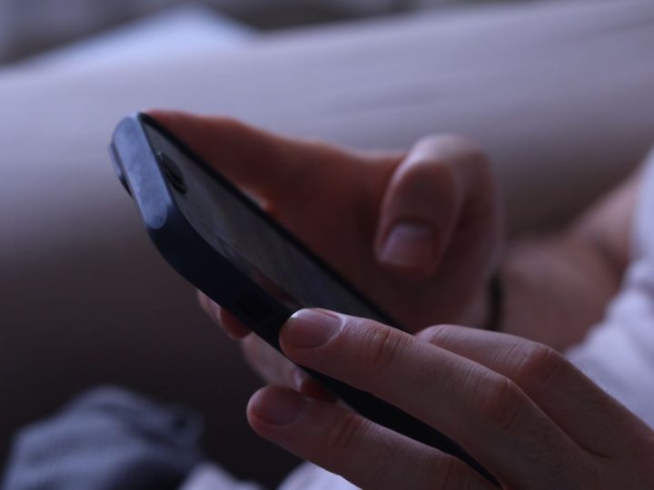 Länsi-Uudenmaan poliisi saa intiimikuvilla kiristämisestä ilmoituksia jopa päivittäin